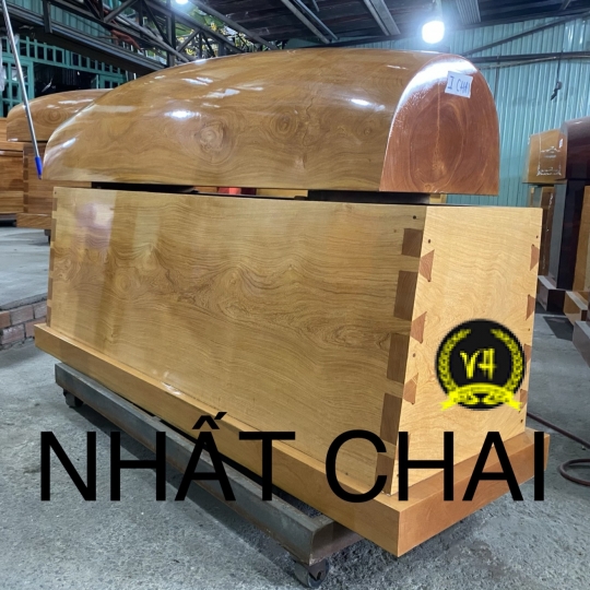 NHẤT CHAI